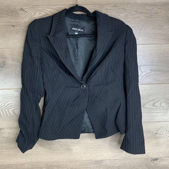 Giorgio Armani Borgo 21 Womans 40 Black Jacket pinstripes missing cuff buttons - Picture 2 of 12